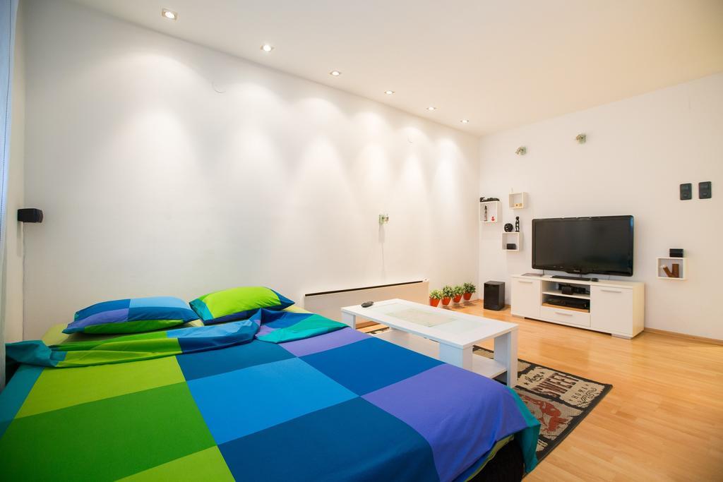 Eazzynight Center Apartment Загреб Номер фото